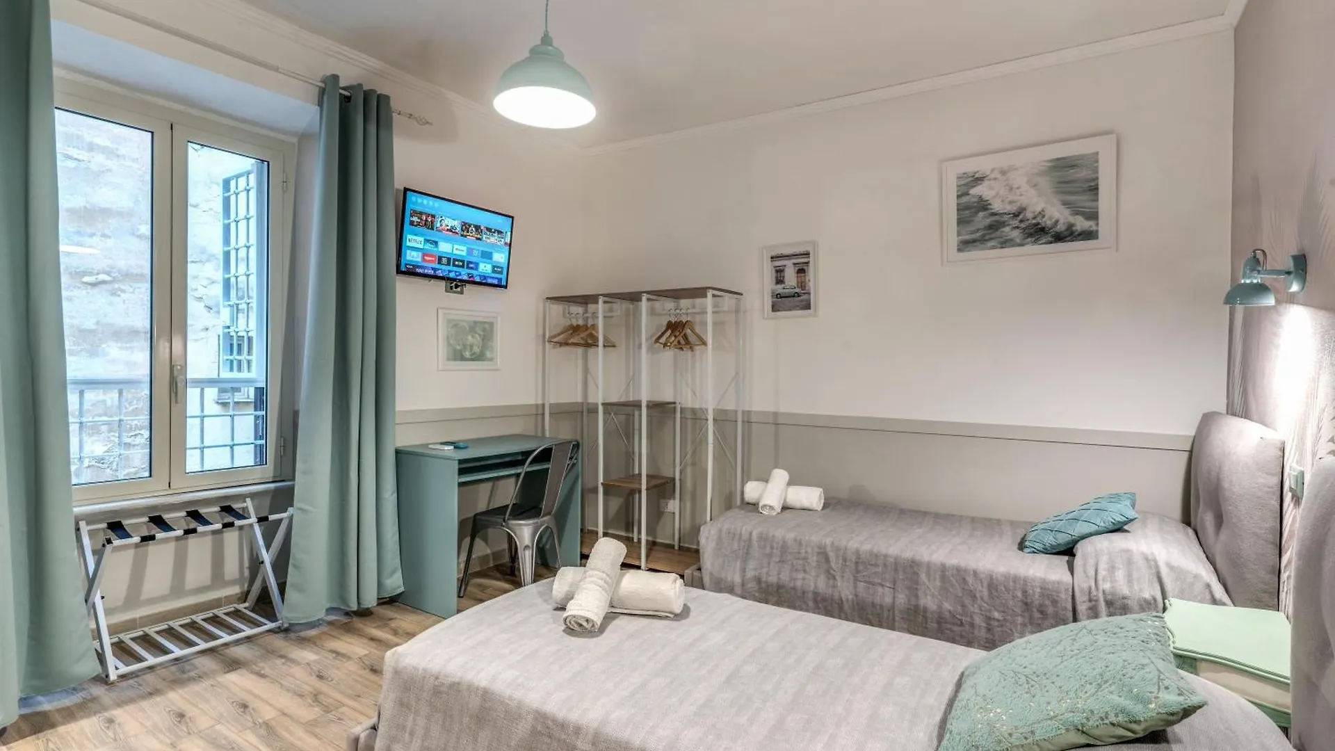 Kira Luxury Apartment With Terrace Rom 0*,
