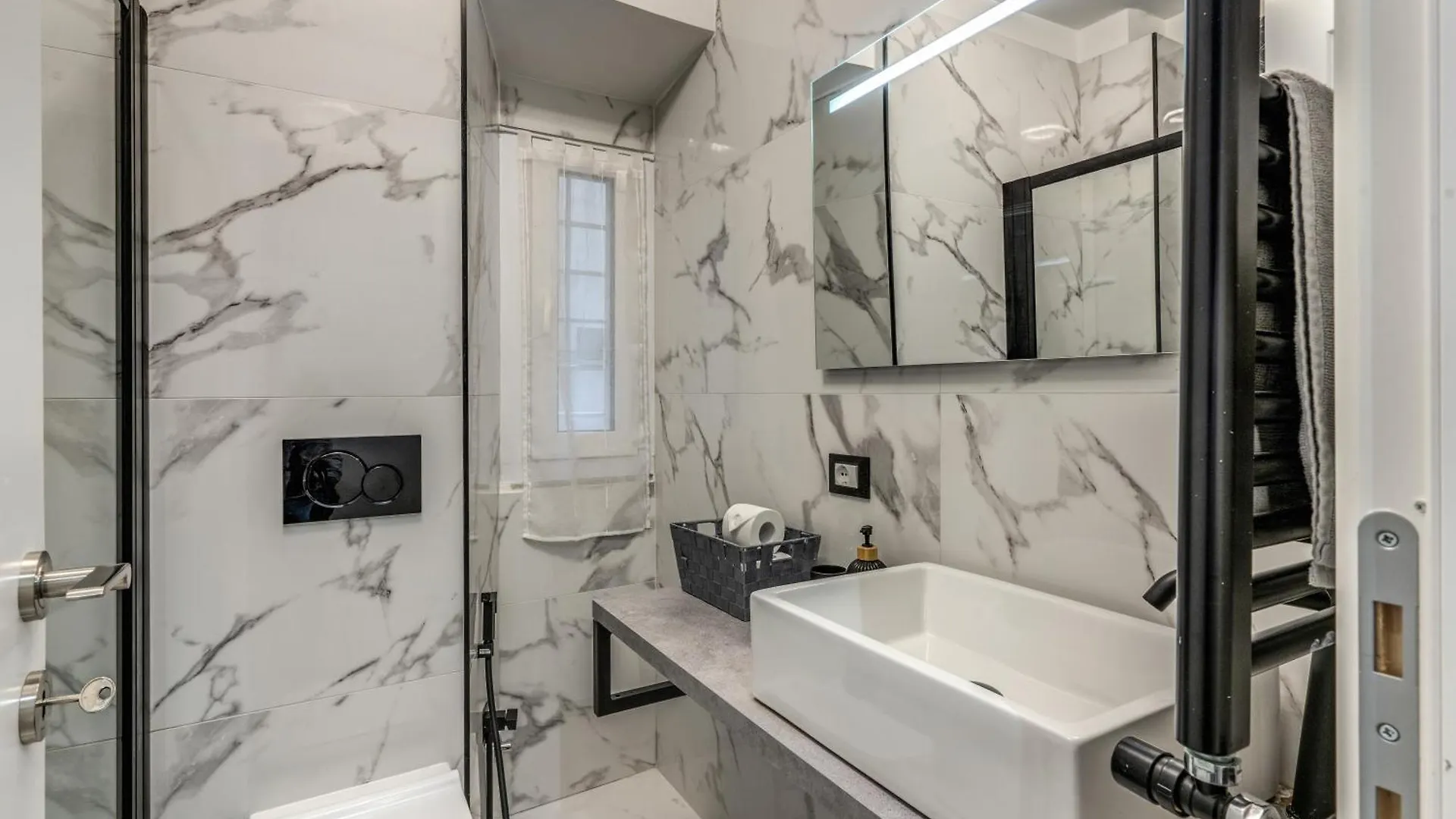 Kira Luxury Apartment With Terrace Rome Italy